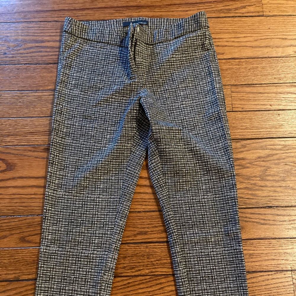 Amanda and Chelsea Crop stretch pants